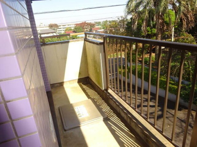 【バルコニー】 | 風流の丘 | お洗濯にも便利なバルコニー付き