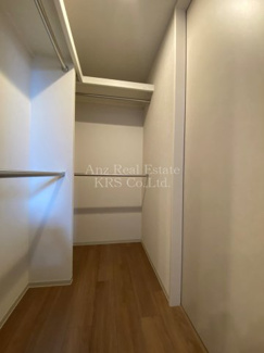 【収納】 | アーバネックス新町 | 収納力に優れたウォークスルークローゼットを完備！