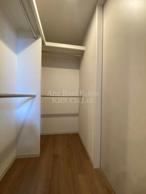 【収納】 | アーバネックス新町 | 収納力に優れたウォークスルークローゼットを完備！