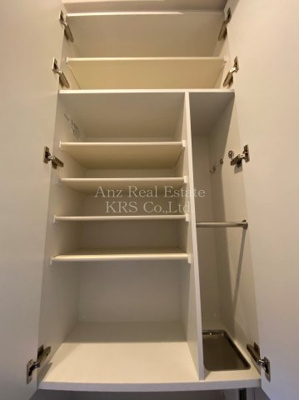 【収納】 | アーバネックス新町 | ブーツを楽に収納、傘用収納スペースも備えたシューズボックス！