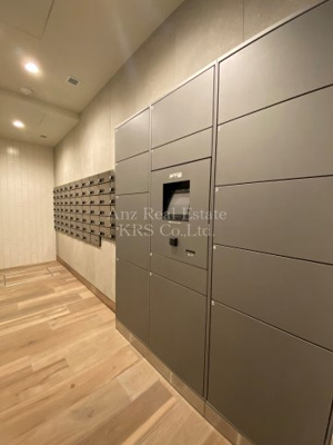 【その他共用部分】 | アーバネックス新町 | 大切な荷物の受け取りに便利な宅配ボックス設置！