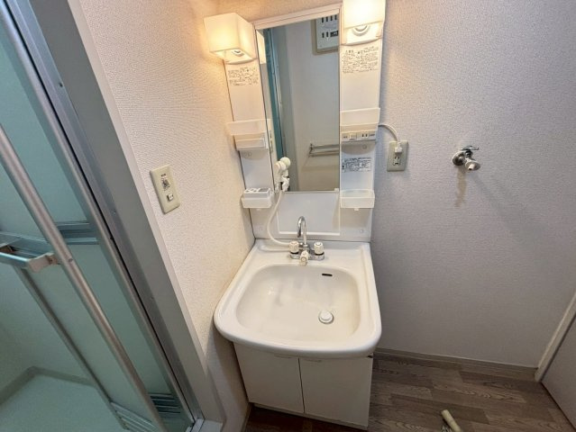 プロヴァンス　A棟の洗面所|現状有姿となります