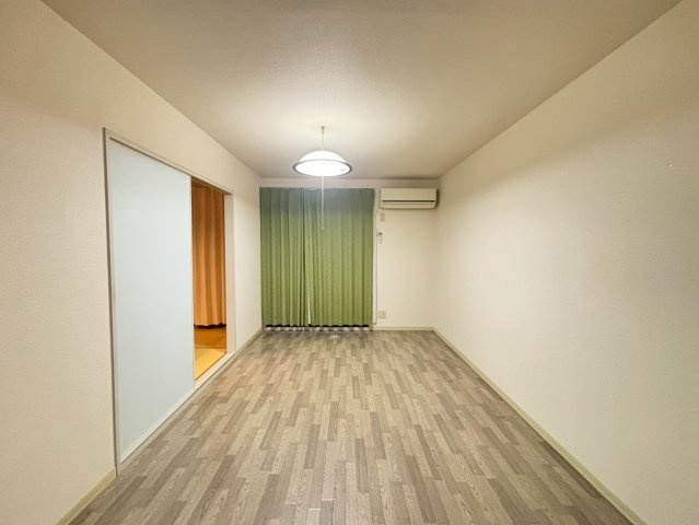 プロヴァンス　A棟の居間・リビング|現状有姿となります