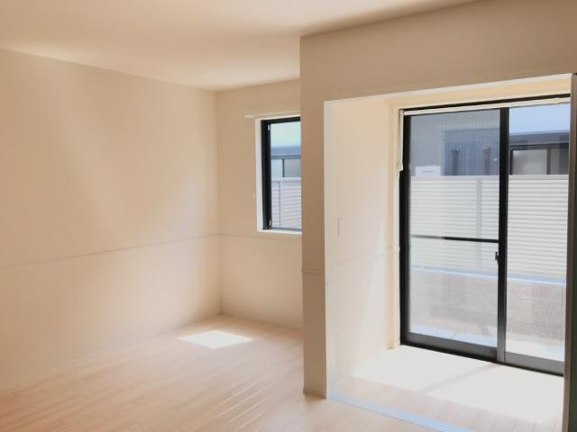 レヴァータⅡの居間・リビング|洋室