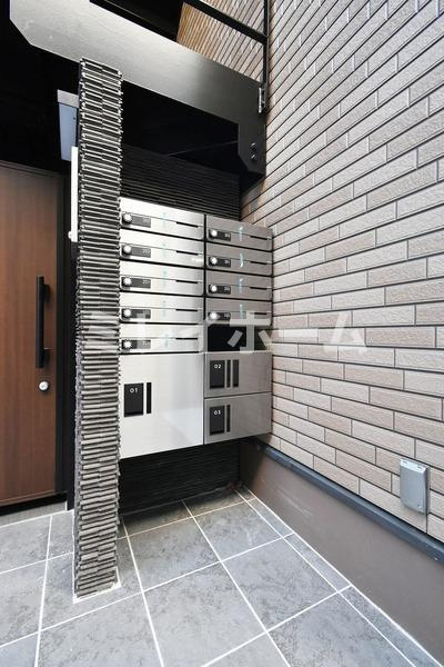 グランクオール京急蒲田のエントランス