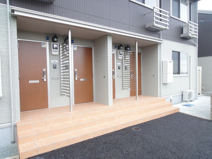 アムール城南　B棟のエントランス