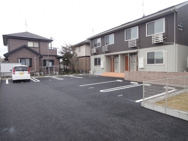 アムール城南　B棟の駐車場