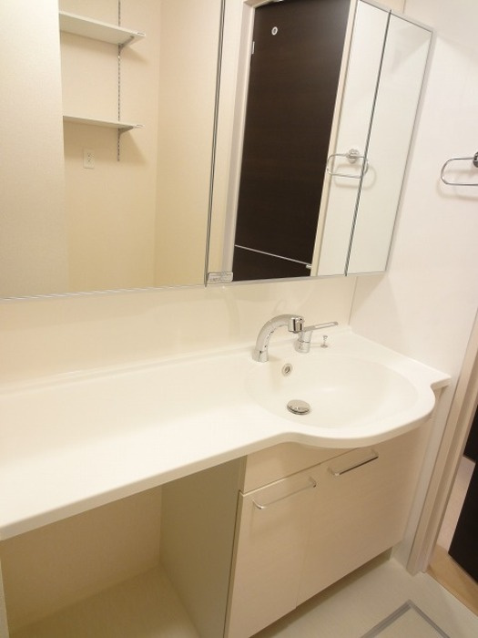 アムール城南　B棟の独立洗面台