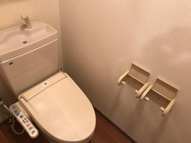 サンハイム・河口のトイレ|シャワー付トイレ