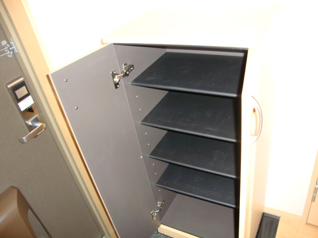 グレースのその他|下足箱