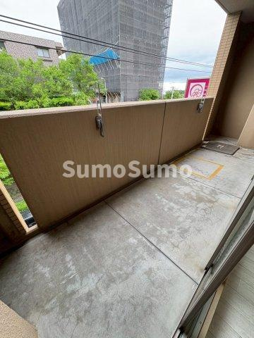 コンフォート西神戸のバルコニー|開放的で明るい空間を演出してくれるバルコニーです