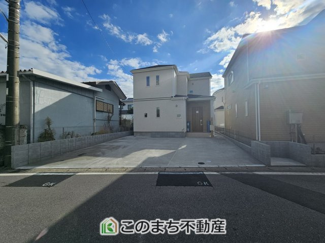 ハートフルタウン宇都宮市今泉町2541番　B号棟の駐車場|お車並列２台分ご用意しております♪（車種により３台可）
