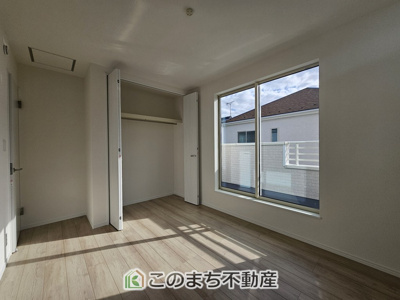 【設備】 | ハートフルタウン宇都宮市今泉町2541番　B号棟 | 洋室はお手入れのしやすいフローリング仕様です。普段はフロアモップなどを使って、簡単にお掃除していただけます◎