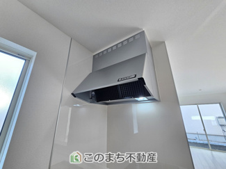 【キッチン】 | ハートフルタウン宇都宮市今泉町2541番　B号棟 | お料理の匂いもスッキリ♪シンプルデザインで掃除も簡単‼