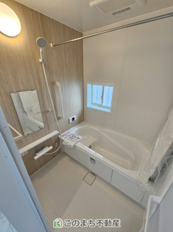 【浴室】 | ハートフルタウン宇都宮市今泉町2541番　B号棟 | ゆったりと入れるフルオートバスはお子様との団らんバスタイムが楽しめます♪
足を伸ばしてゆったりくつろげる１坪バスルームです☆