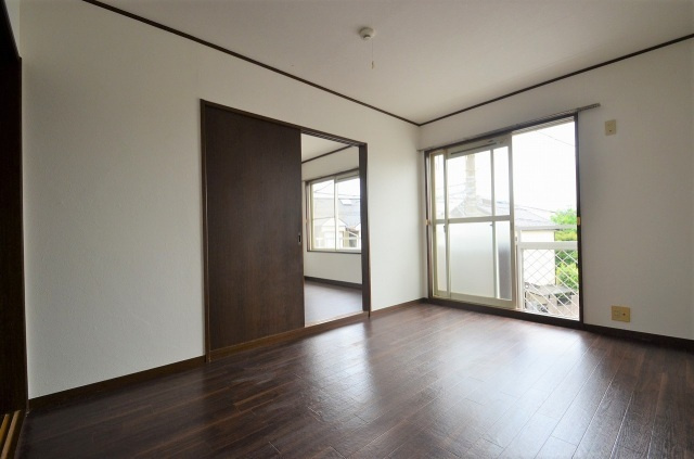 【居間・リビング】 | グランハイム柳沢 | ゆったりとした居間です