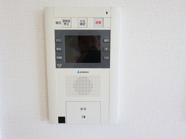 アルファステイツ大学病院通りの防犯設備