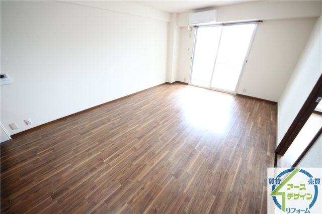 サンコミュニティの居間・リビング