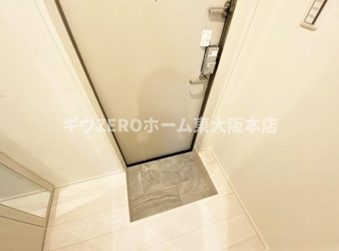 プランドール今里の玄関