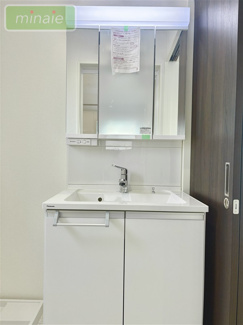 【独立洗面台】 | 水廻り集中型　食洗器付き　リビングイン階段　全6棟　6号棟　新井