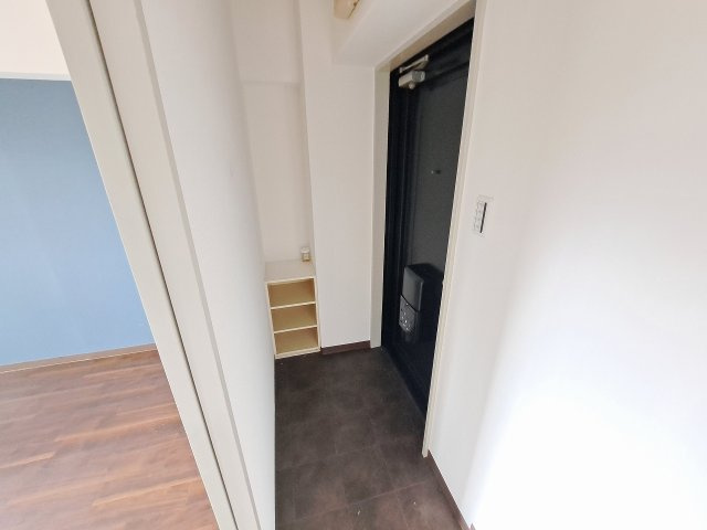 ライフポケット甲子園の玄関