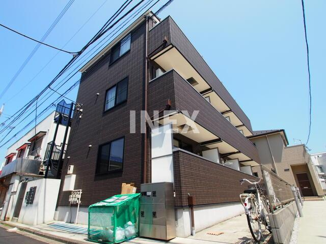 横浜市金沢区六浦４丁目のアパートの外観