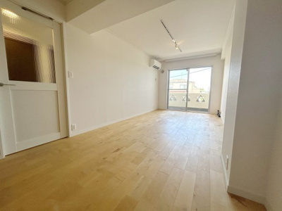 【居間・リビング】 | あさかヴィレッジパティオ棟 | ゆったりとしたリビングです