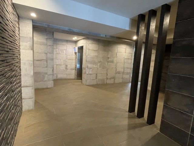 ラフィスタ調布多摩川のロビー