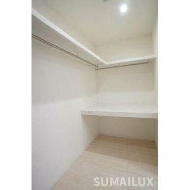 国府４丁目貸家の収納