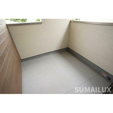 国府４丁目貸家のバルコニー