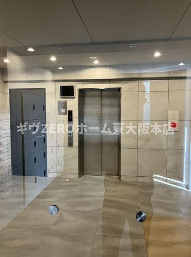 リヴィアス大阪EASTのロビー