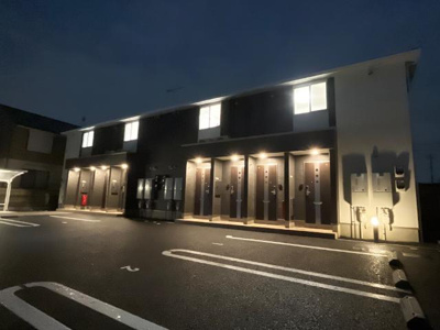 【エントランス】 | Ｌｉｅｎ（リアン） | 外観写真（夜）