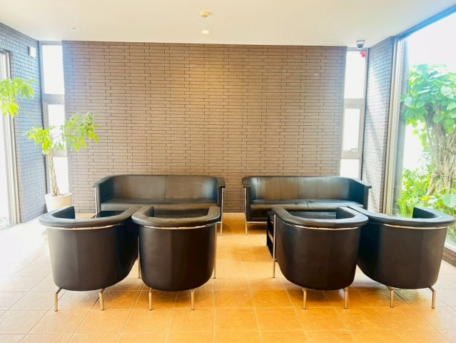 ベアーズコート桑江Ⅲ　4階のロビー