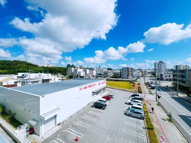 ベアーズコート桑江Ⅲ　4階の展望