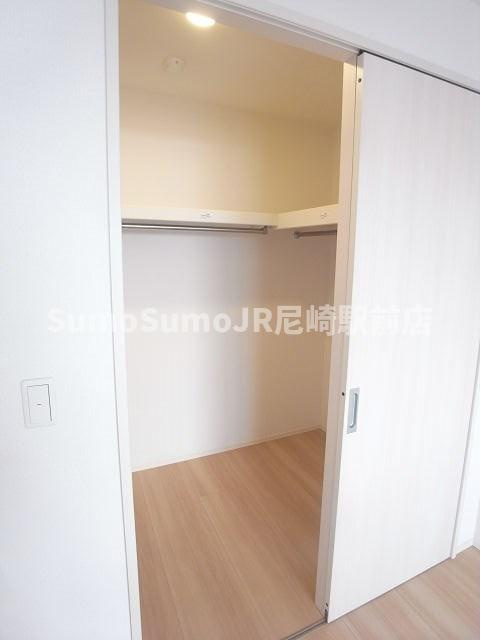 エスペランサ西難波の収納|大きなものも収納できそうです