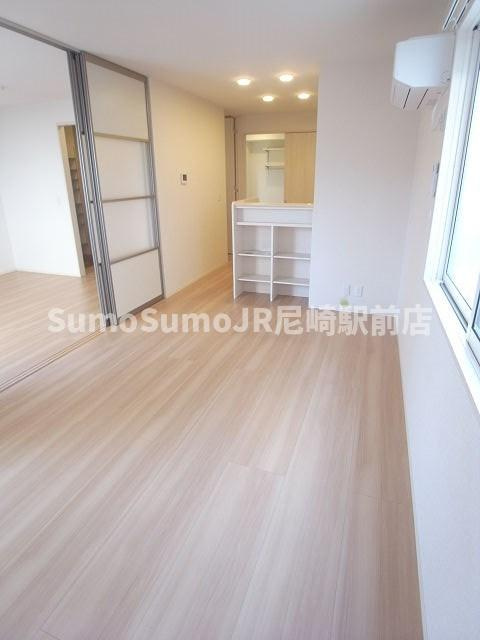 エスペランサ西難波の居間・リビング|ゆったり過ごせるリビングです