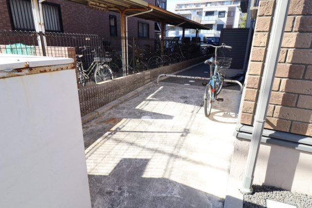 サニーコート８ のその他