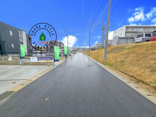 上益城郡益城町広崎第4-2棟(2号棟)の前面道路含む現地写真|前面道路です。