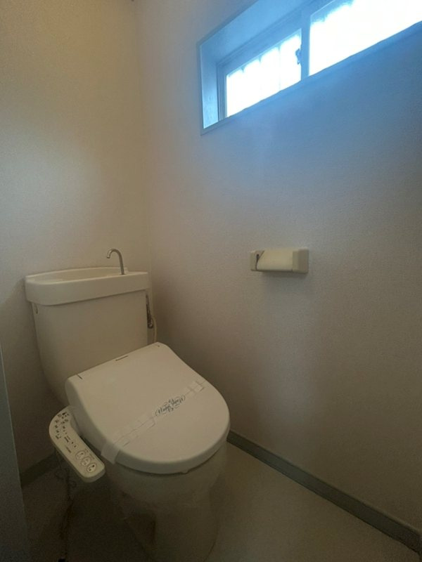 ハウスいわつきのトイレ|落ち着いたトイレです