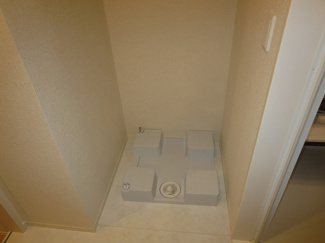 【設備】 | エスト出町 | 【エスト出町】202 室内洗濯機置き場