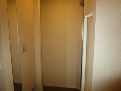 【玄関】 | エスト出町 | 【エスト出町】202 玄関