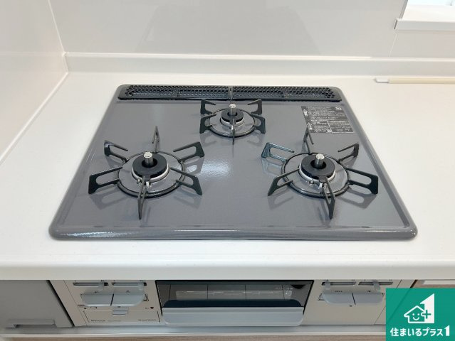 14(土)15(日)現地説明会　堺市南区高倉台　全3邸の設備|ダブル高火力Ｓｉセンサー付きコンロ！３口あるので、まとめて料理をする時も大活躍！