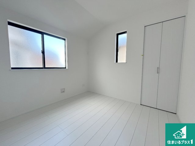 14(土)15(日)現地説明会　堺市南区高倉台　全3邸の洋室|シンプルな洋室は、自分好みのインテリアが楽しめます♪ご家族とインテリアや家具を選びに行くのは新築購入時の醍醐味の一つです。ぜひお楽しみください♪