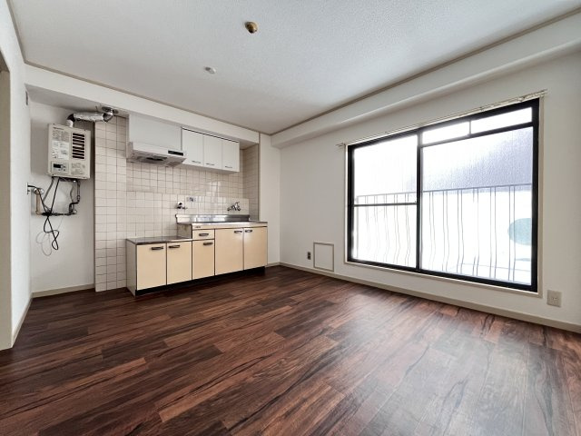 ロイヤルハイツ富士の居間・リビング