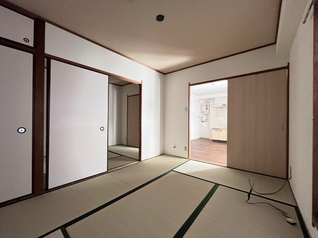 ロイヤルハイツ富士の寝室