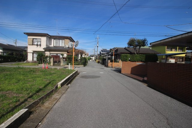 壬生町幸町1丁目の前面道路含む現地写真|南東側道路（2025年10月撮影）