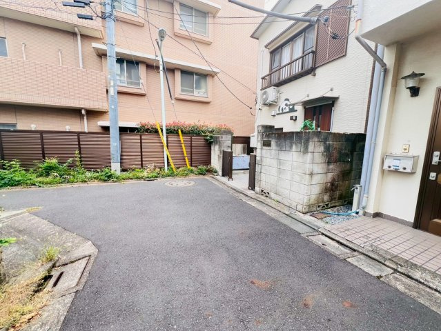 豊島区雑司が谷1丁目の外観|外はこのようになっています