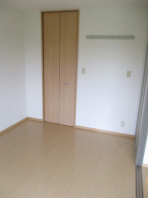 【洋室】 | リーベンルーチェ