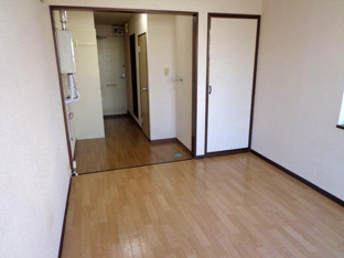 内装は落ち着いています