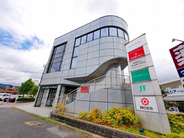 コスモビル（法華寺町）の外観